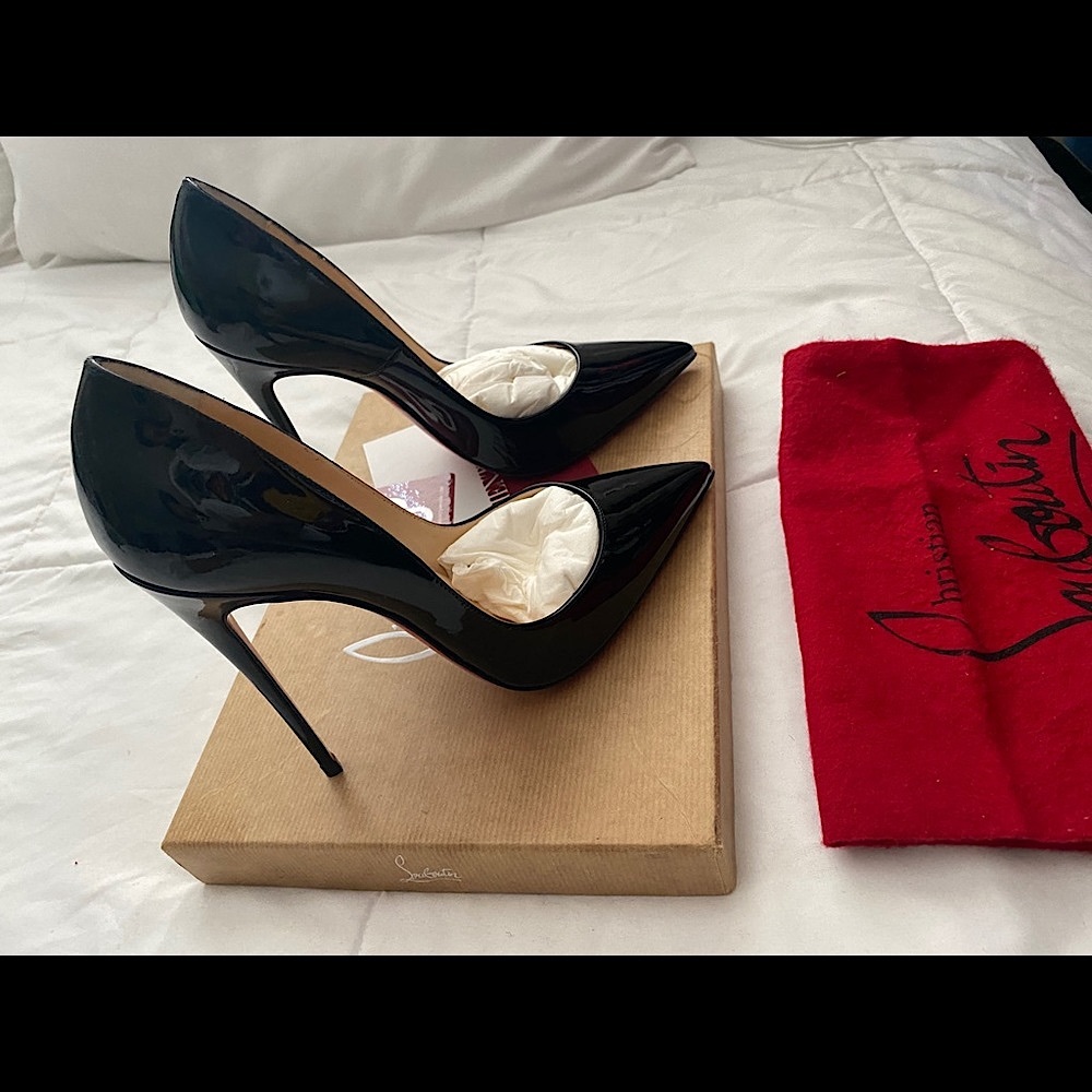 Christian Louboutin So Kate Patent Leather Pumps